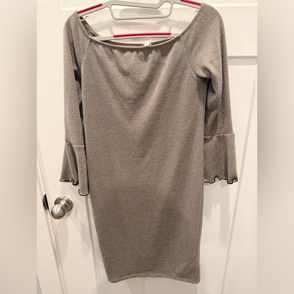 Pinkblush Dresses & Skirts - PinkBlush Taupe Knit Dress Stretch 3/4 Sleeve small